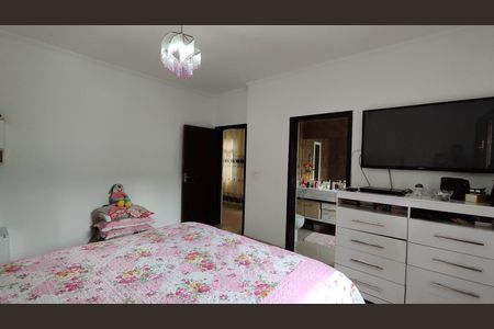 Casa para alugar com 200m², 3 quartos e 4 vagas Casa para alugar com 200m², 3 quartos e 4 vagasSuíte