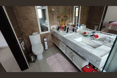 Casa para alugar com 200m², 3 quartos e 4 vagas Casa para alugar com 200m², 3 quartos e 4 vagasBanheiro da Suíte