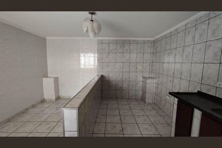 Casa para alugar com 200m², 3 quartos e 4 vagas Casa para alugar com 200m², 3 quartos e 4 vagasSala / cozinha (edícula)