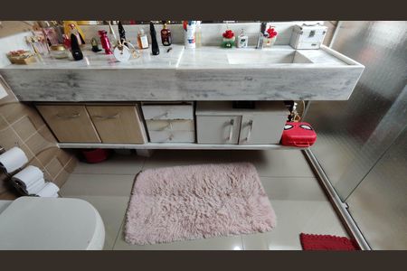 Casa para alugar com 200m², 3 quartos e 4 vagas Casa para alugar com 200m², 3 quartos e 4 vagasBanheiro da Suíte