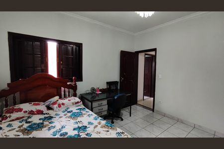 Casa para alugar com 200m², 3 quartos e 4 vagas Casa para alugar com 200m², 3 quartos e 4 vagasQuarto 2
