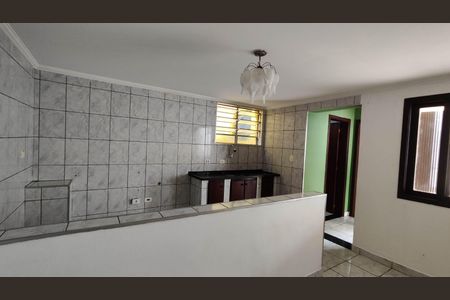 Casa para alugar com 200m², 3 quartos e 4 vagas Casa para alugar com 200m², 3 quartos e 4 vagasSala / cozinha (edícula)