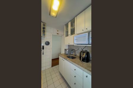 Apartamento para alugar com 78m², 3 quartos e 1 vaga Apartamento para alugar com 78m², 3 quartos e 1 vagaCozinha e Área de Serviço