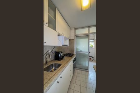 Apartamento para alugar com 78m², 3 quartos e 1 vaga Apartamento para alugar com 78m², 3 quartos e 1 vagaCozinha e Área de Serviço