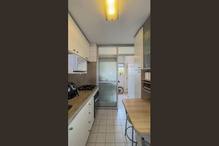Apartamento para alugar com 78m², 3 quartos e 1 vaga Apartamento para alugar com 78m², 3 quartos e 1 vagaCozinha e Área de Serviço