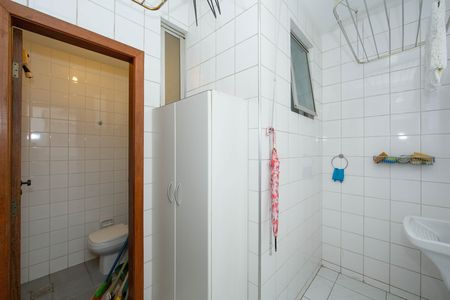 Apartamento à venda com 100m², 3 quartos e 2 vagas Apartamento à venda com 100m², 3 quartos e 2 vagasAREA DE SERVICO