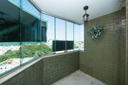 VARANDA de apartamento à venda com 3 quartos, 100m² em Grajaú, Belo Horizonte