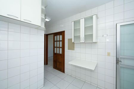 Apartamento à venda com 100m², 3 quartos e 2 vagas Apartamento à venda com 100m², 3 quartos e 2 vagasCOZINHA