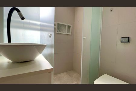 Apartamento para alugar com 65m², 3 quartos e sem vaga Apartamento para alugar com 65m², 3 quartos e sem vagaBanheiro