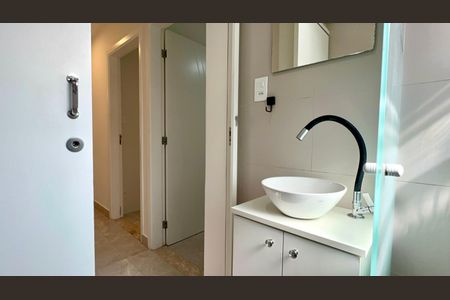 Apartamento para alugar com 65m², 3 quartos e sem vaga Apartamento para alugar com 65m², 3 quartos e sem vagaBanheiro