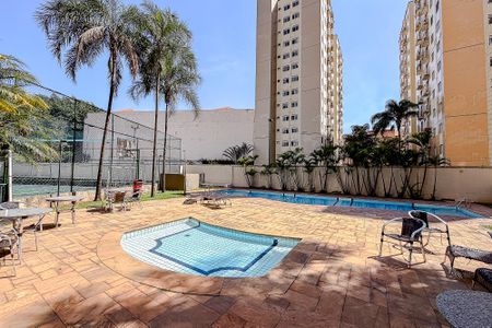 Apartamento para alugar com 64m², 3 quartos e 1 vaga Apartamento para alugar com 64m², 3 quartos e 1 vagaÁrea comum - Piscina