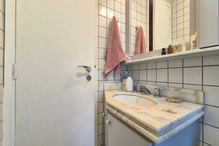 Apartamento à venda com 97m², 3 quartos e 2 vagas Apartamento à venda com 97m², 3 quartos e 2 vagasBanheiro