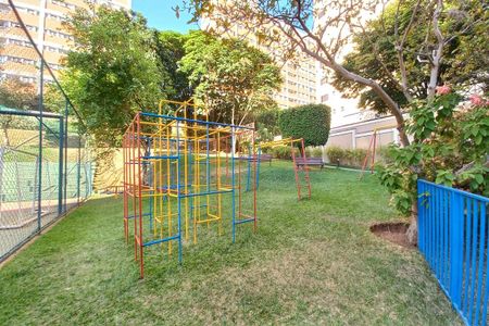 Apartamento à venda com 97m², 3 quartos e 2 vagas Apartamento à venda com 97m², 3 quartos e 2 vagasÁrea comum - Playground