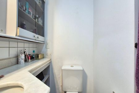 Apartamento à venda com 97m², 3 quartos e 2 vagas Apartamento à venda com 97m², 3 quartos e 2 vagasBanheiro da Suíte