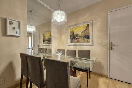 Apartamento à venda com 97m², 3 quartos e 2 vagas Apartamento à venda com 97m², 3 quartos e 2 vagasSala de Jantar