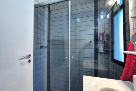 Apartamento à venda com 97m², 3 quartos e 2 vagas Apartamento à venda com 97m², 3 quartos e 2 vagasBanheiro da Suíte