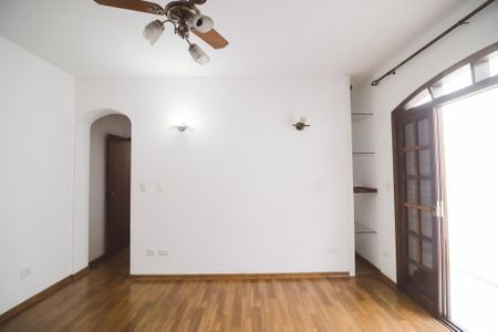 Casa para alugar com 200m², 4 quartos e 2 vagas Casa para alugar com 200m², 4 quartos e 2 vagasQuarto Suíte