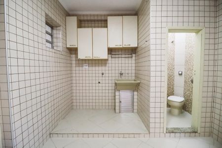 Casa para alugar com 200m², 4 quartos e 2 vagas Casa para alugar com 200m², 4 quartos e 2 vagasÁrea de Serviço