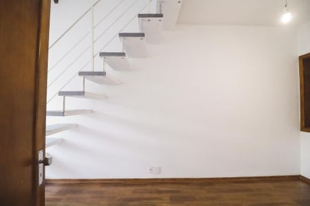 Casa para alugar com 200m², 4 quartos e 2 vagas Casa para alugar com 200m², 4 quartos e 2 vagasQuarto 2