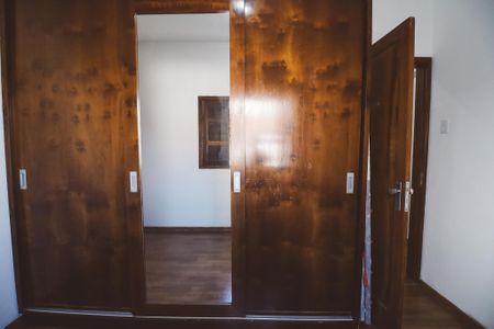 Casa para alugar com 200m², 4 quartos e 2 vagas Casa para alugar com 200m², 4 quartos e 2 vagasQuarto 1