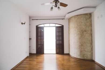 Casa para alugar com 200m², 4 quartos e 2 vagas Casa para alugar com 200m², 4 quartos e 2 vagasQuarto Suíte