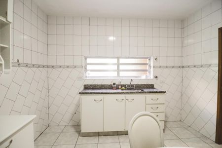 Casa para alugar com 200m², 4 quartos e 2 vagas Casa para alugar com 200m², 4 quartos e 2 vagasCozinha