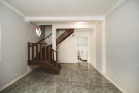 Casa para alugar com 200m², 4 quartos e 2 vagas Casa para alugar com 200m², 4 quartos e 2 vagasSala