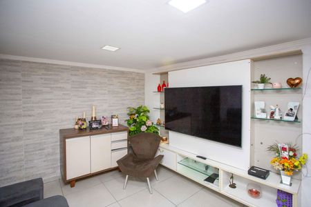 Sala de casa à venda com 2 quartos, 90m² em Piraporinha, Diadema