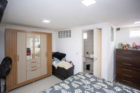Quarto Suíte de casa à venda com 2 quartos, 90m² em Piraporinha, Diadema