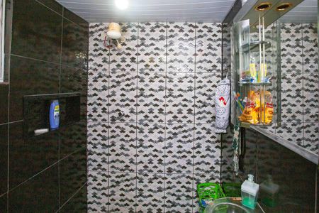 Casa à venda com 90m², 2 quartos e 1 vagaBanheiro Social