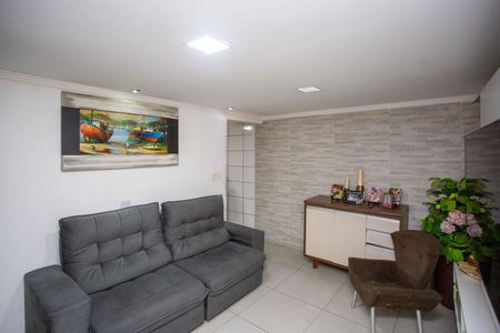 Sala de casa à venda com 2 quartos, 90m² em Piraporinha, Diadema