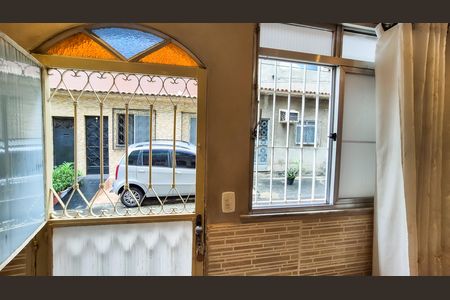Casa à venda com 42m², 1 quarto e sem vagaSala