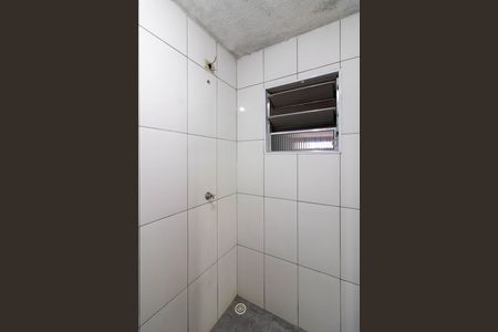 Banheiro de casa para alugar com 1 quarto, 2147483647m² em Jardim Rosana, Guarulhos