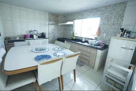 Casa de condomínio à venda com 120m², 3 quartos e 2 vagas