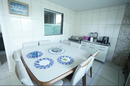 Casa de condomínio à venda com 120m², 3 quartos e 2 vagas