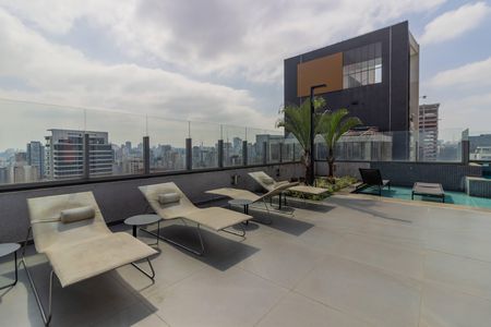 Studio para alugar com 36m², 1 quarto e sem vaga Studio para alugar com 36m², 1 quarto e sem vagaÁrea comum - Piscina