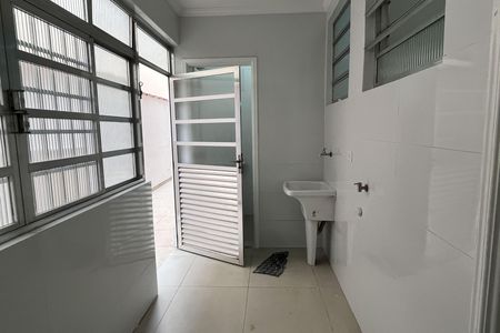 Casa para alugar com 180m², 3 quartos e 1 vagaÁrea de Serviço