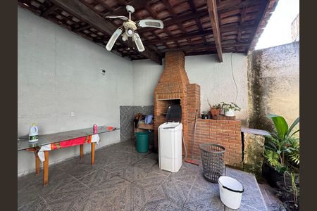Casa à venda com 125m², 2 quartos e 6 vagasChurrasqueira