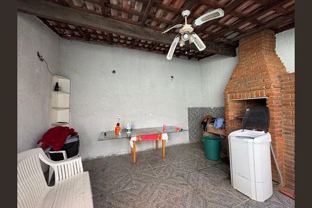 Casa à venda com 125m², 2 quartos e 6 vagasÁrea de Serviço
