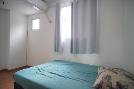 Quarto de apartamento para alugar com 1 quarto, 39m² em Rubem Berta, Porto Alegre