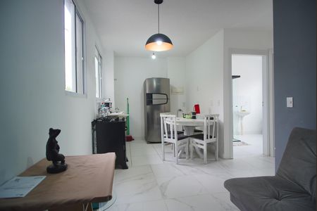 Sala de apartamento para alugar com 1 quarto, 39m² em Rubem Berta, Porto Alegre