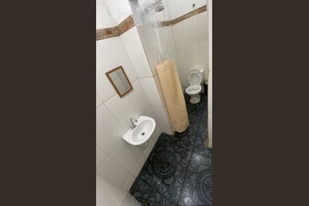 Banheiro  de kitnet/studio para alugar com 1 quarto, 34m² em Pinheiros, São Paulo