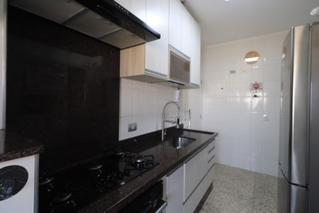 Apartamento à venda com 80m², 3 quartos e 2 vagasCozinha