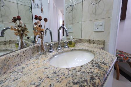 Apartamento à venda com 80m², 3 quartos e 2 vagasBanheiro Social