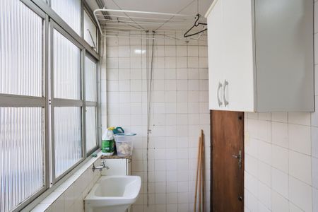 Apartamento para alugar com 90m², 2 quartos e 1 vaga Apartamento para alugar com 90m², 2 quartos e 1 vagaCozinha e Área de Serviço