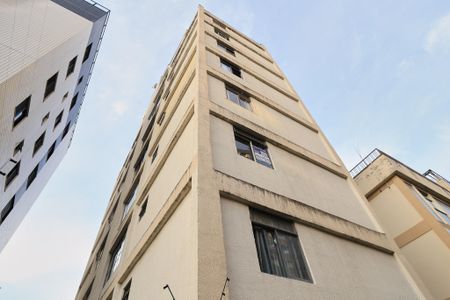 Apartamento para alugar com 90m², 2 quartos e 1 vaga Apartamento para alugar com 90m², 2 quartos e 1 vagaFachada