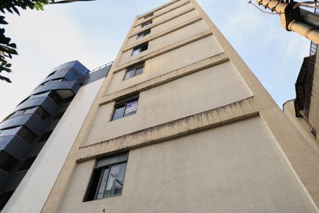 Apartamento para alugar com 90m², 2 quartos e 1 vaga Apartamento para alugar com 90m², 2 quartos e 1 vagaFachada