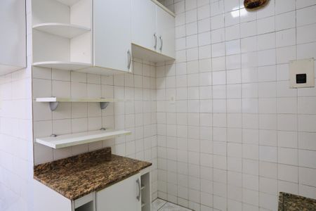 Apartamento para alugar com 90m², 2 quartos e 1 vaga Apartamento para alugar com 90m², 2 quartos e 1 vagaCozinha e Área de Serviço