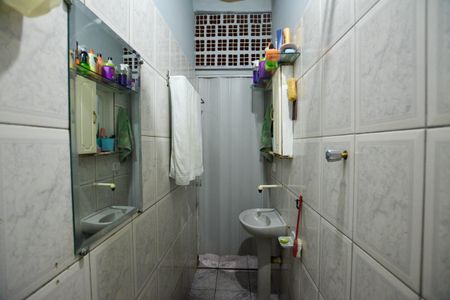 BANHEIRO (CASA 1) de casa à venda com 4 quartos, 125m² em Jardim Raposo Tavares, São Paulo