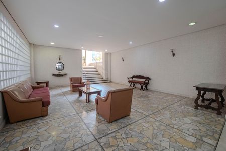 Apartamento à venda com 132m², 4 quartos e 1 vaga Apartamento à venda com 132m², 4 quartos e 1 vagaHall de entrada